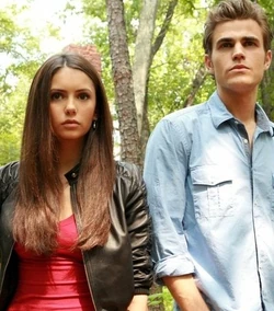 Elena Gilbert und Stefan Salvatore, die letzten lebenden Nachkommen von Amara und Silas