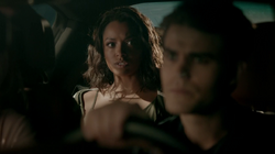 802-027~Stefan-Bonnie~Caroline