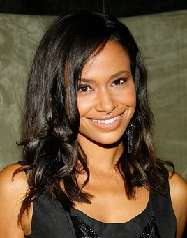 Hairstyles-for-long-curly-hair-women-with-bangs