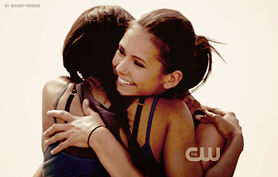 Bonnie-elena-elena-gilbert-nina-dobrev-the-vampire-diaries-Favim.com-146497.jpg
