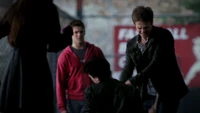 TVD319-038~Elena~Jeremy~Damon-Kol.png (1.1 MB)