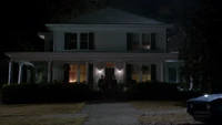 TVD415-186-Gilbert House~Stefan~Elena~Damon.png (2.43 MB)