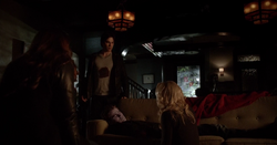 Ele-Dmon-Stefan-Caroline 5x22