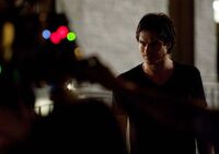 Vampire-diaries-season-2-memory-lane-bts-photos-6.jpg (12 KB)