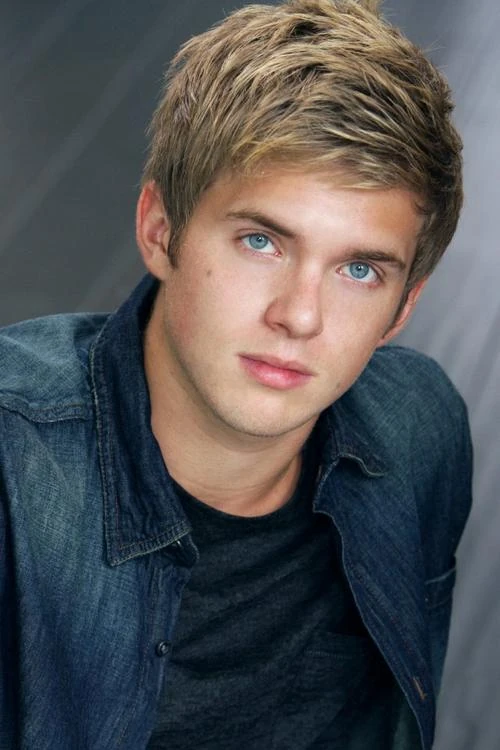 Chris Brochu The Vampire Diaries Wiki Fandom
