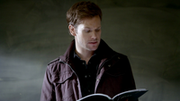 TVD218-024-Klaus-Alaric-Possession