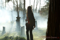 1x01 Pilot~Elena-02