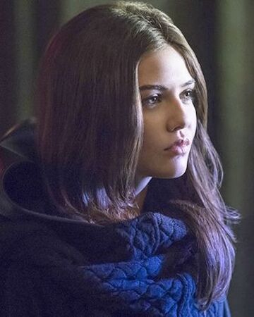 Davina Claire Vampire Diaries Wiki Fandom