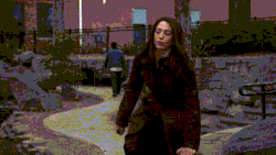 Dahlia Magically Snapping Necks