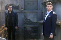 1x16 Farewell to Storyville-Klaus-Elijah