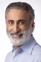 Michael Mazzeo as Leonardo DaVinci