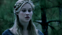 TVD308-152-Flashback~Klaus-Rebekah