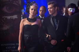 1x03 Tangled Up In Blue-Rebekah-Klaus