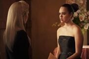 1x14 Let's Just Finish the Dance-Lizzie-Josie