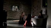 TVD408-101-Caroline~Bonnie-Elena.png (2.2 MB)