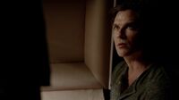 7X01-122-Damon