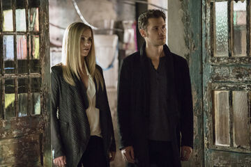 The Originals' First Look: Klaus and Rebekah attend a Masquerade Ball