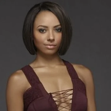 Bonnie Bennett Appearance The Vampire Diaries Wiki Fandom