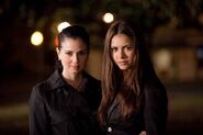 Vampire-diaries-isobel-behind-the-scenes-5