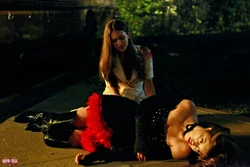 1x07 Haunted-Elena-Vicki