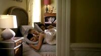 Caroline, Bonnie and Elena in Caroline's bed