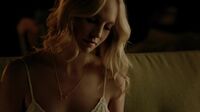 7X01-116-Caroline