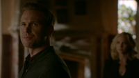 TO512-095-Alaric~Caroline