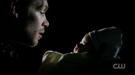 Capture-1x22-Klaus-et-Hope