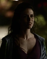 Sexy Housewife/Daphne † by Melissa Ponzio