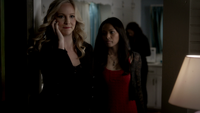 TVD317-096~Elena-Caroline-Bonnie~Abby