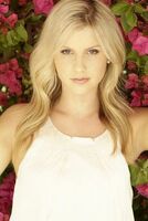 Claire Holt hedge 
