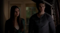 TVD412-158-Elena-Jeremy~Bonnie.png (1.84 MB)