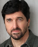 Daniel Pruitt as Police Officer