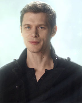 Fun fact about Klaus I just realized Klaus has the Hello Good Bye tattoos  because hes a living Ouija board   rUmbrellaAcademy