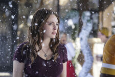 2x08 This Christmas Was Surprisingly Violent-Hope