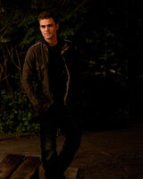 1x01 Pilot-Stefan-05