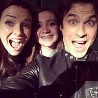 Annie-with-ian.jpg (55 KB) Annie with Ian bts