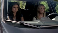 TVD204-101-Elena-Caroline.png (2.3 MB)
