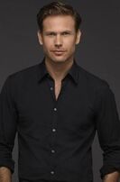 Alaric Saltzman, Jos Verlobter