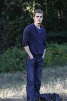 2x08 Rose-Stefan.jpg (36 KB)