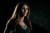 1x07 Haunted-Vicki-02