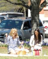 Candice-on-set-of-The-Vampire-Diaries-2x22-As-I-Lay-Dying-candice-accola-20951287-450-554