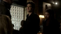 TVD213-059~Jenna~John-Damon-Elena~Alaric.png (1.7 MB)