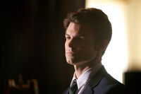 1x01 Always and Forever-Elijah-02