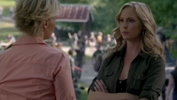 TVD205-072-Volunteer Day~Elizabeth-Caroline