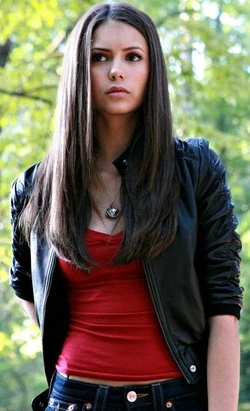 Elena ist der 3. Doppelgänger von Amara. Sie ist die letzte lebende Petrova-Doppelgängerin.