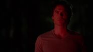 7X04-122-Damon