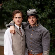 Stefan Und Damon Vampire Diaries Wiki Fandom They resided in mystic falls, virginia. stefan und damon vampire diaries wiki