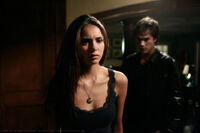 1x04 Family Ties-Elena~Damon-02