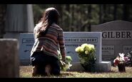 Bonnie visits Jeremy's grave